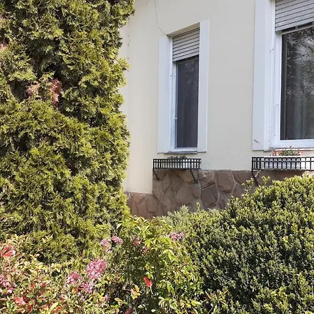 Ekszerdoboz Apartman شقة إغير