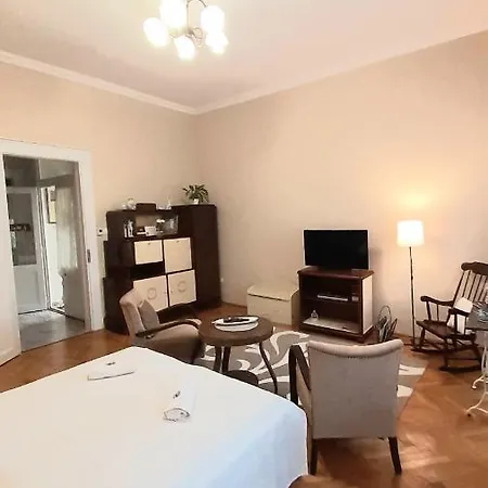 Ekszerdoboz Apartman *